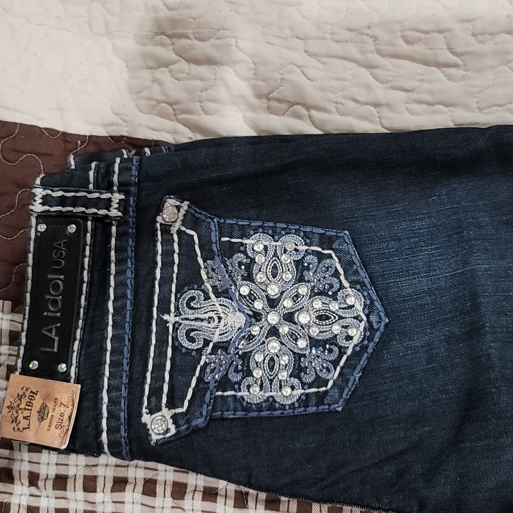 Size 7 Capri - Picture 3 of 4
